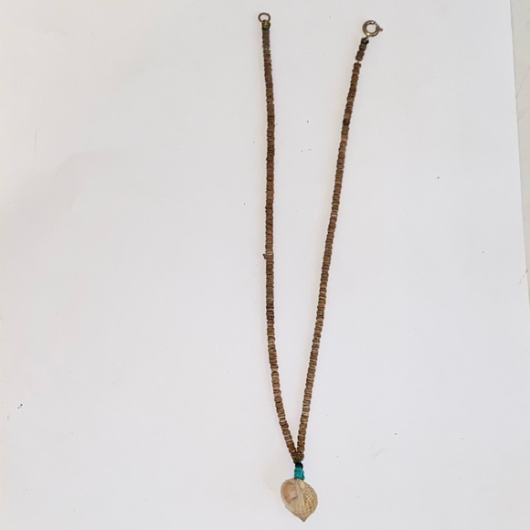 Vintage Wooden Seed Bead and SeaShell Necklace with Faux Turquoise Accent - Picture 7 of 9